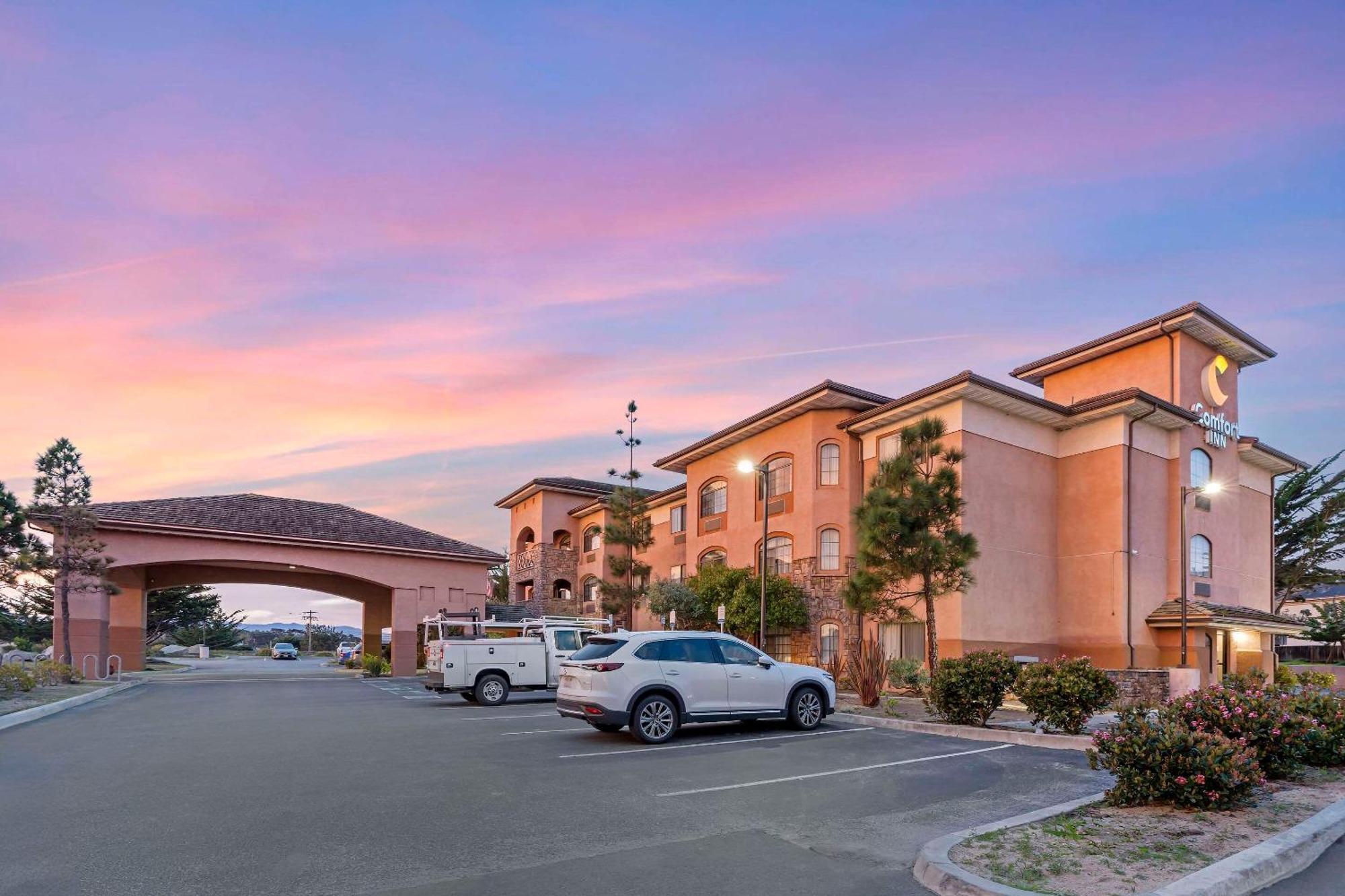 Comfort Inn Marina On The Monterey Bay Exteriör bild