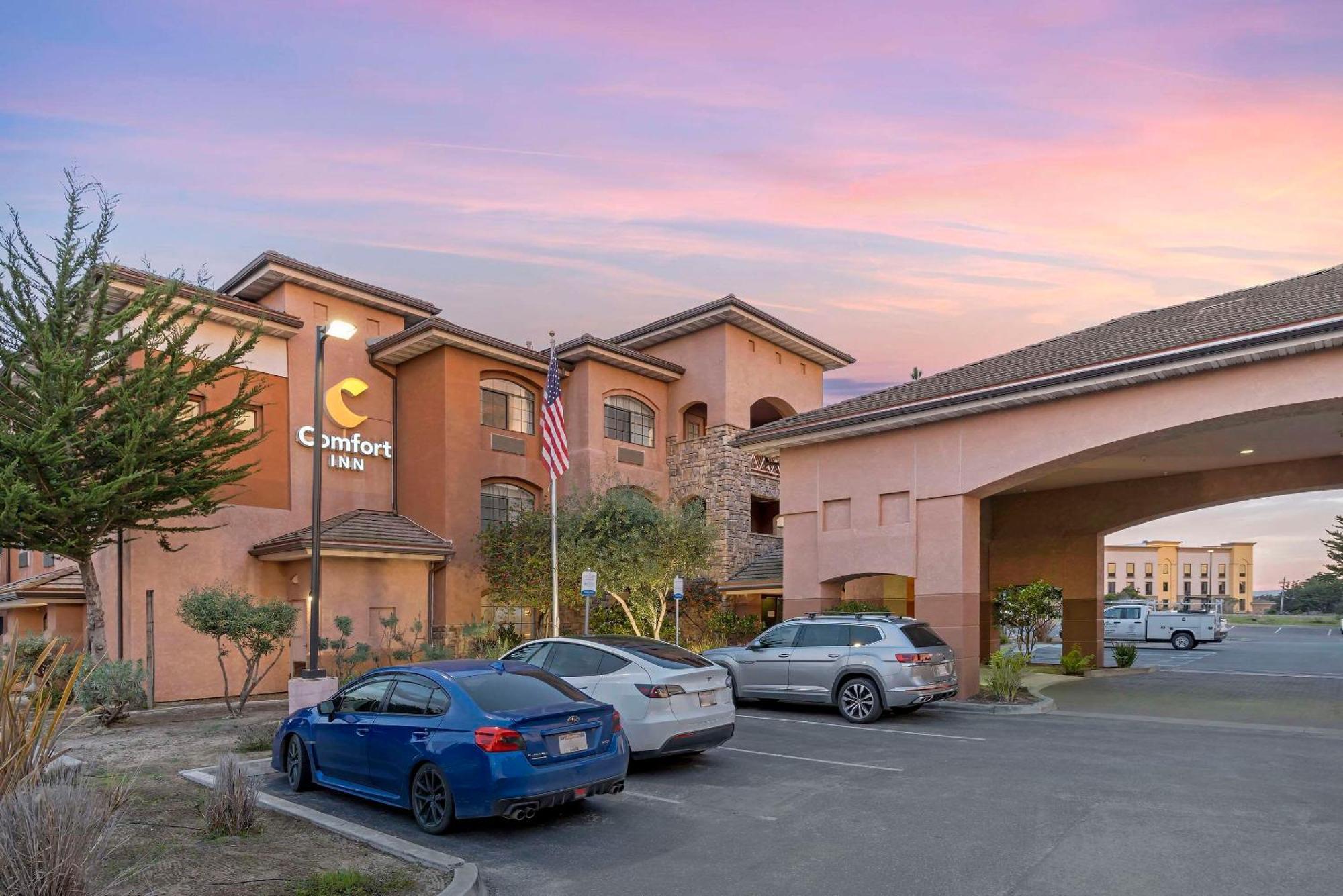 Comfort Inn Marina On The Monterey Bay Exteriör bild